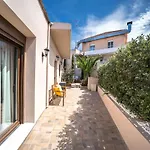 Iro City And Beach Boutique Homes